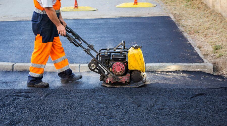 Professional gutter cleaning in Saline, LA